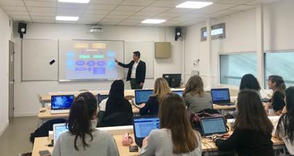 英国365集团网站兼职教授董中奇博士受聘法国国立昂热大学客座教授