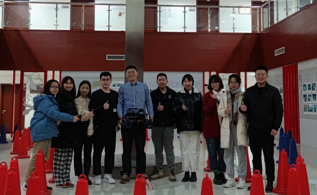 祝贺英国365集团网站员工代表队荣获第十六届全国老员工智能汽车竞赛室外专项赛三等奖