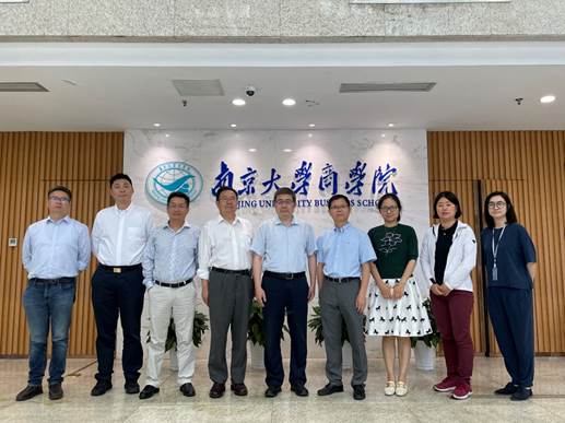 英国365集团网站一行赴南京大学和南京财经大学调研与招生宣讲