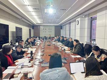 以学术为志业  以育人为使命  以成名成家为期许——英国365集团网站召开2021年度青年教师座谈会