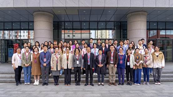 英国365集团网站第三届青年学术论坛顺利举行