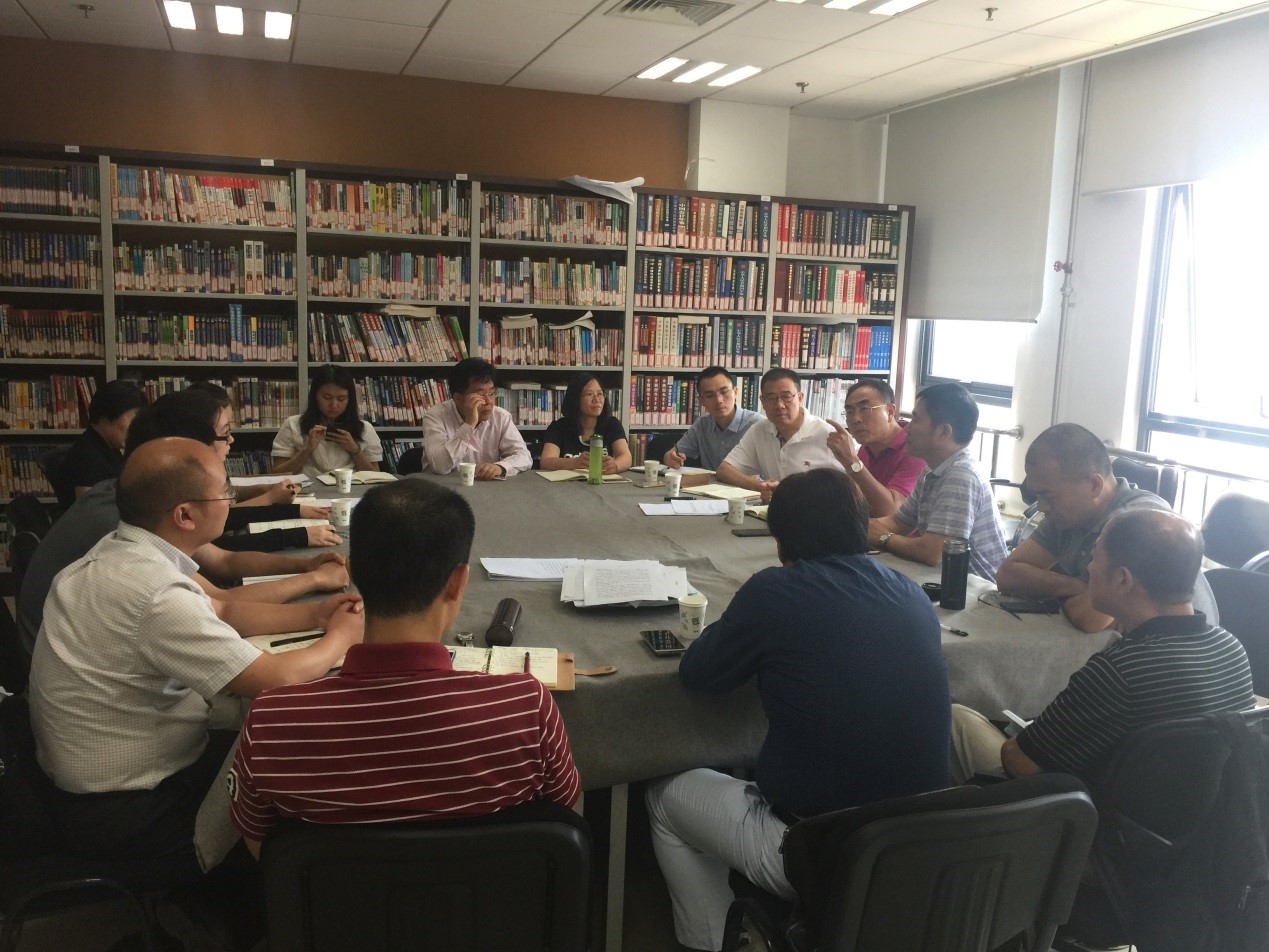 坚持质量第一标准  深化落实“一主两翼”——英国365集团网站首届学位评定分委员会成立 并顺利开展工作