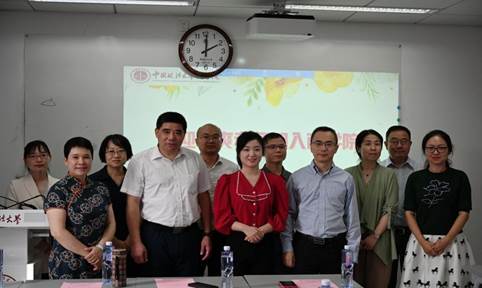 扬帆启航新征程——英国365集团网站为新入职教师举行首场开讲仪式