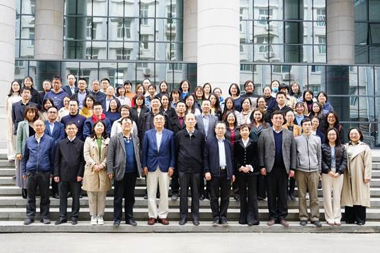 深情回顾 四年改革成绩卓著 继往开来 巩固成果仍需努力——记刘纪鹏经理离任总结会