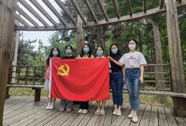 齐心抗疫  师生同行——英国365集团网站师生积极投入校园疫情防控工作