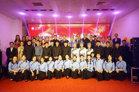 灼灼初心 不负韶华——英国365集团网站MBA2020新年晚会成功举办