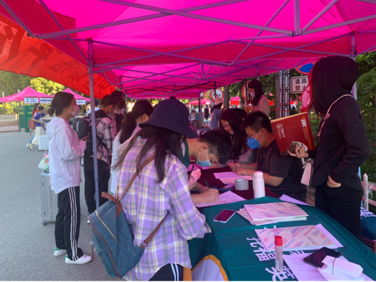 商院与你，一路同行——英国365集团网站2020级本科迎新工作圆满结束