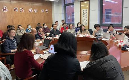 英国365集团网站工商管理系召开第35期创新创业与战略教研室研讨会