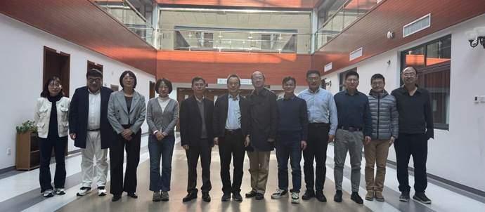 英国365集团网站成功举办“数字经济培养方案专家指导会”